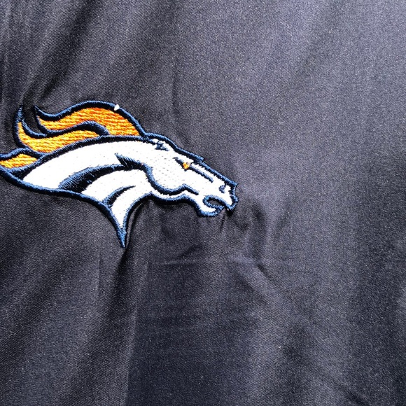 Denver Broncos Windbreaker - Picture 5 of 10